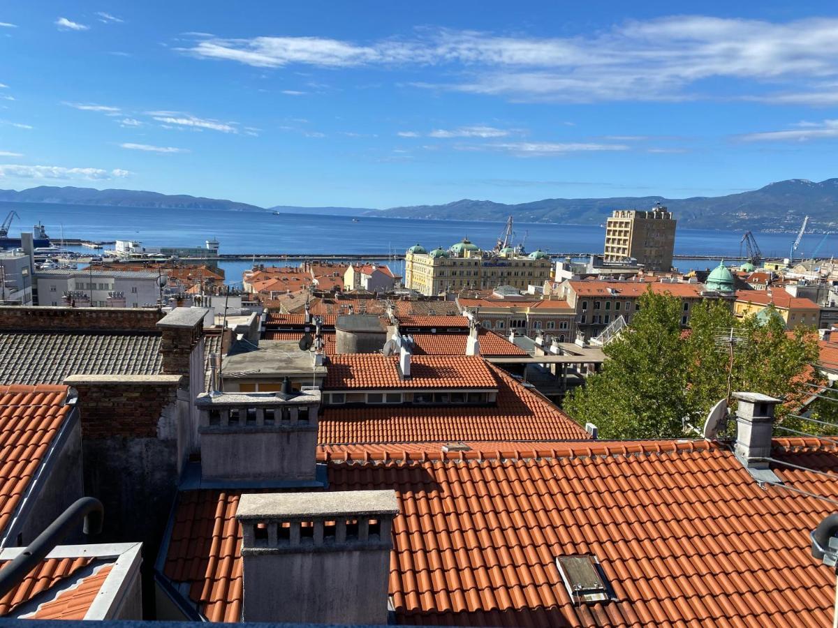 Penthouse Rijeka Centar Apartment Luaran gambar